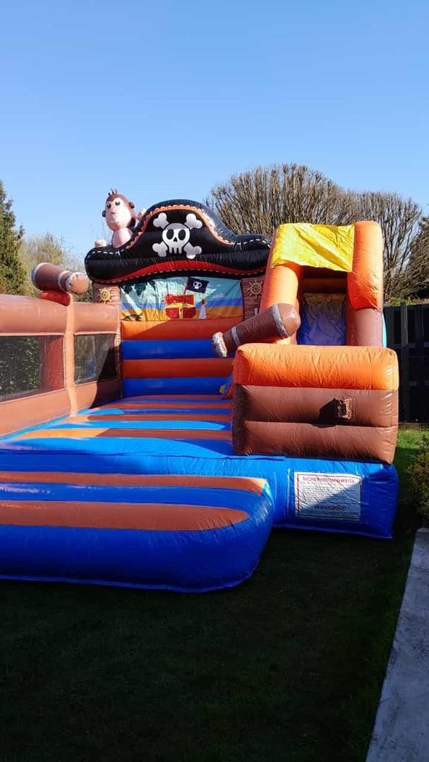Hüpfburg Piraten mit Rutsche mieten in Stockelsdorf – Hüpfburg