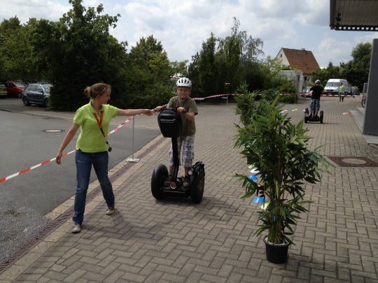 Segwayfahren / Parcours mit Segways für Veranstaltungen, Messen und Events mieten – 2