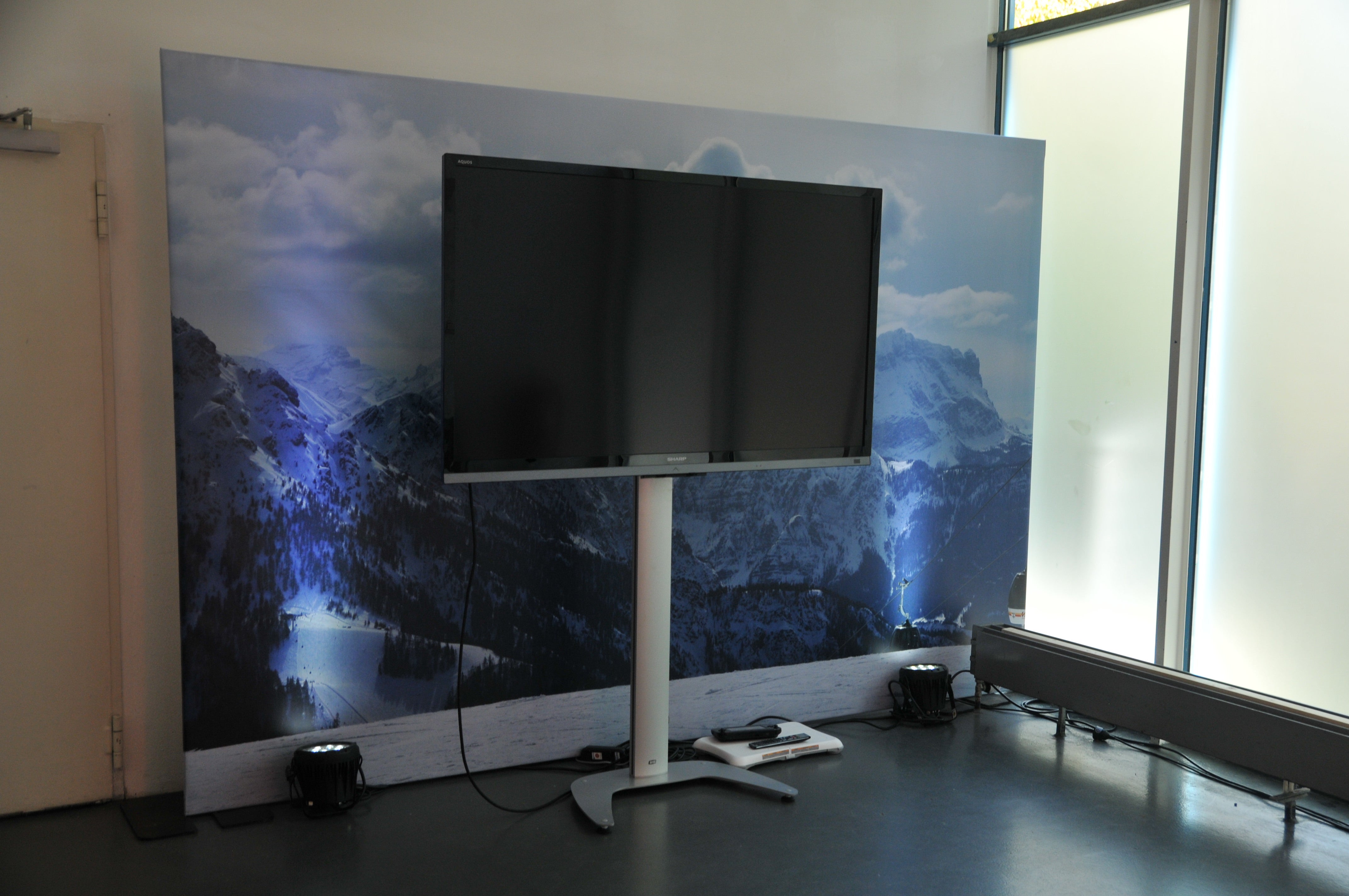 85 Zoll Fernseher mieten – Samsung Full-HD 4K LED, Public Viewing, Akku-Betrieb