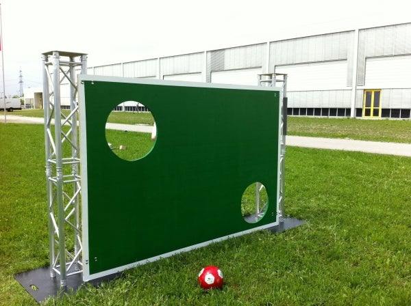 Torwand mieten – Holz-Torwand 2,70 x 1,80 m für Fußball & Torwandschießen