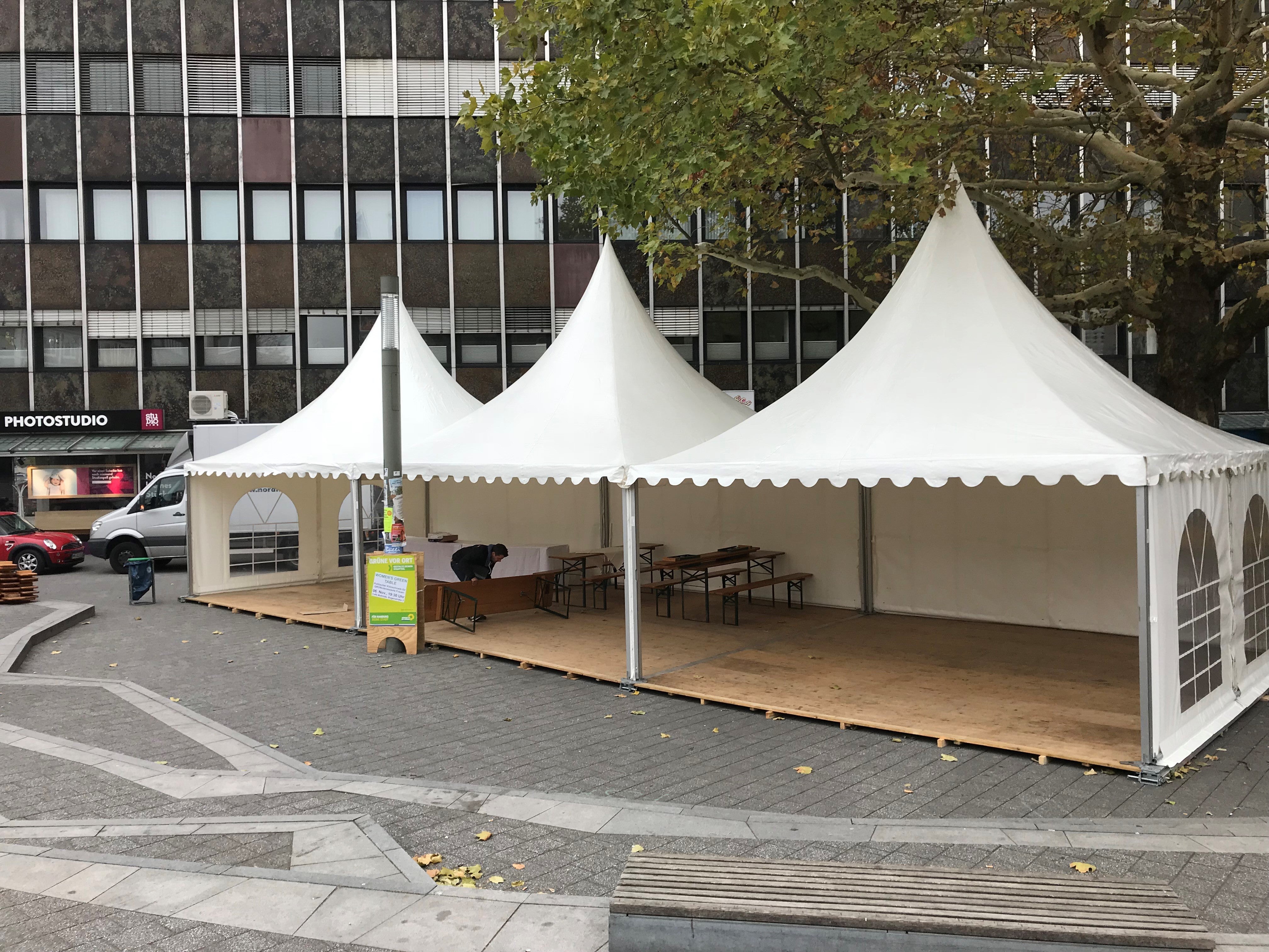 Pagodenzelt 5 x 5 m mieten – weißes Spitzdachzelt mit Regenrinne – 2