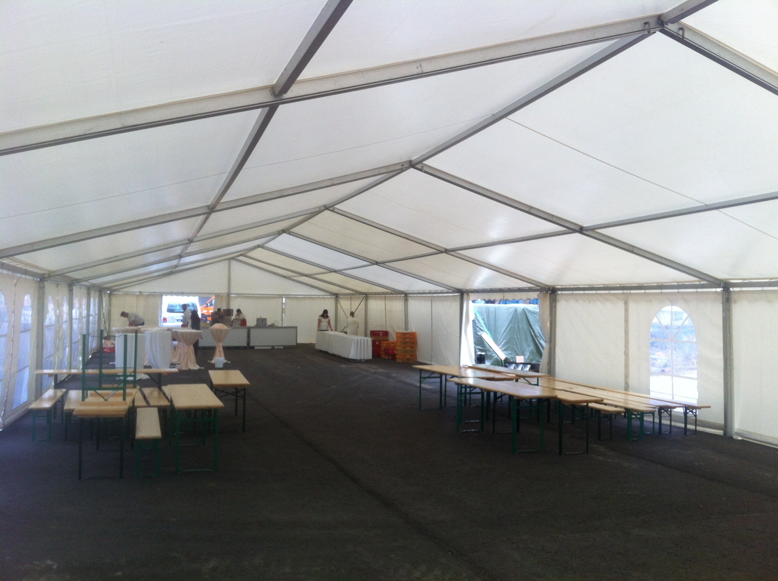 Festzelt 6 x 3 m mieten – verlängerbares Partyzelt inkl. Auf- & Abbau – 3