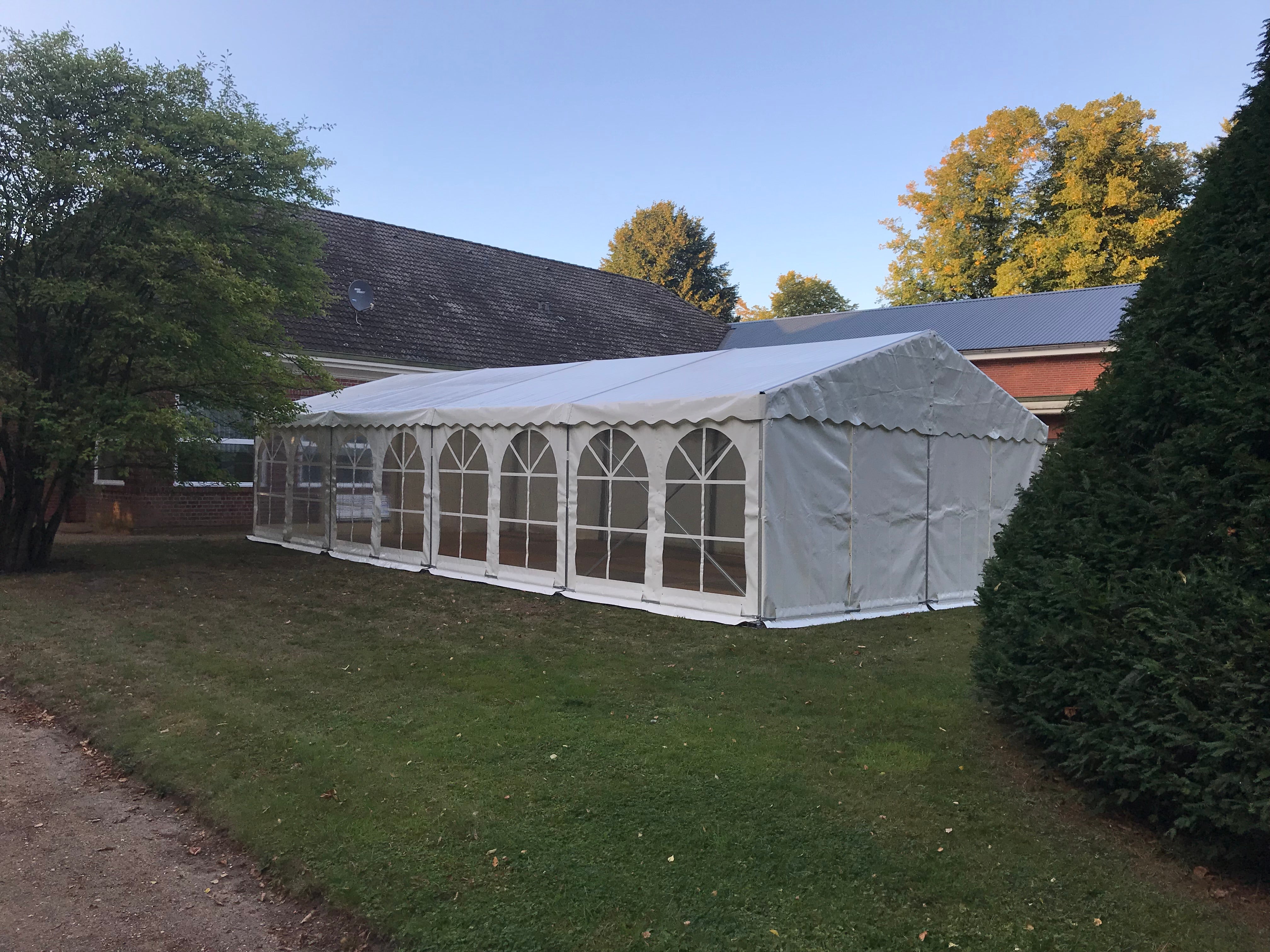Festzelt 6 x 3 m mieten – verlängerbares Partyzelt inkl. Auf- & Abbau