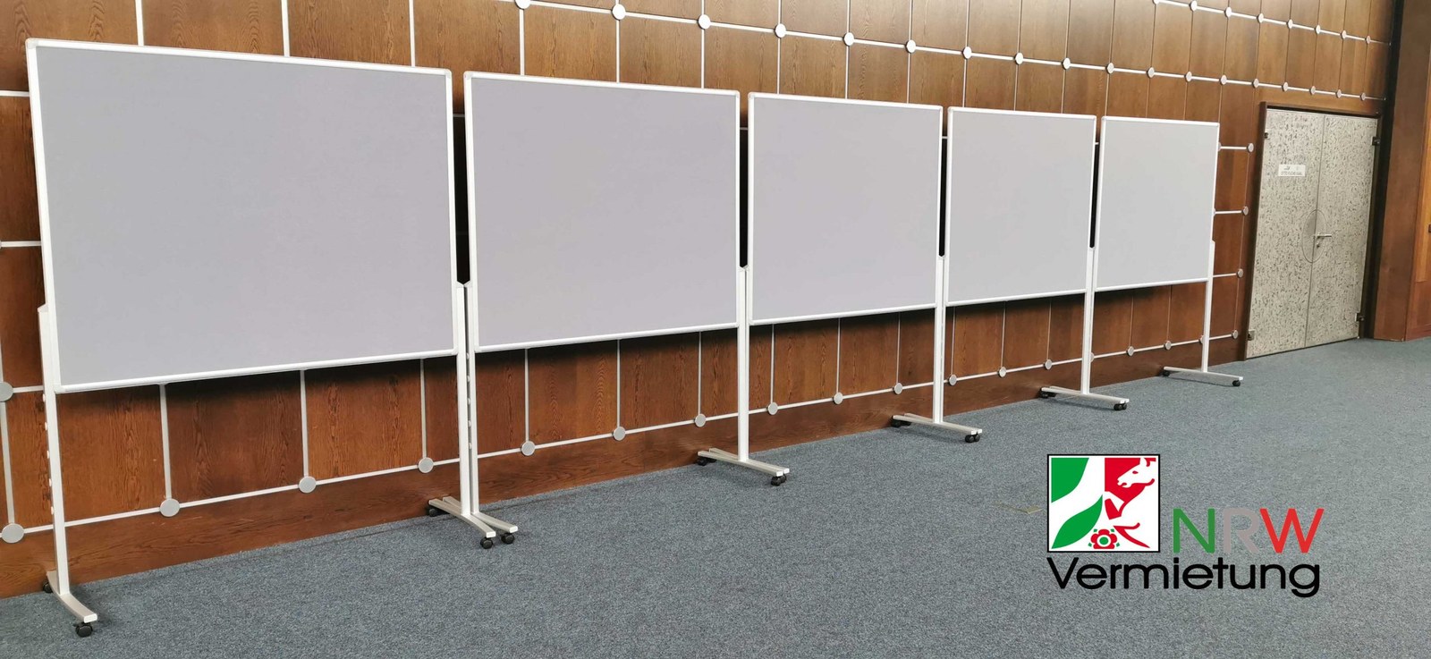 Stellwand im Querformat (Design Funktionswand) mit Klicksystem mieten