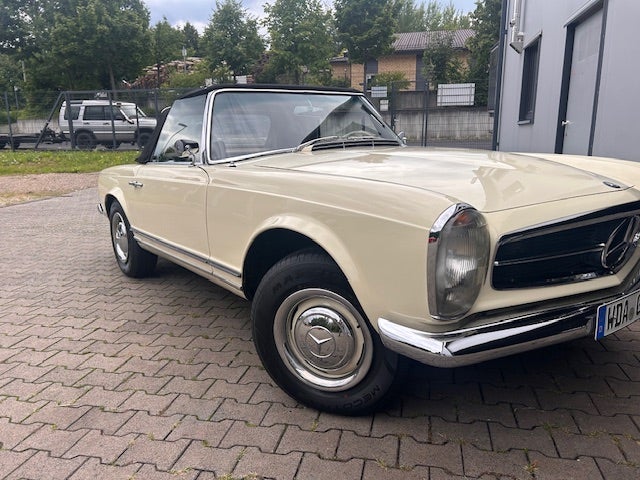 Mercedes-Benz 230 SL Pagode mieten – Oldtimer-Cabrio für Hochzeit & Ausflug