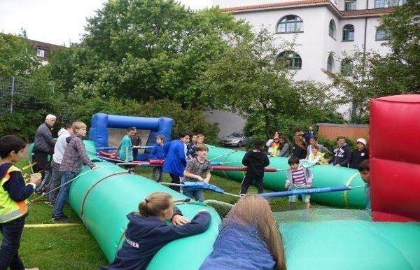 Menschen-Kicker, Human-Table-Soccer, Riesenkicker mieten in Hamburg – 3