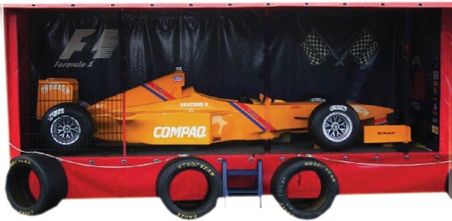Formel 1 Simulator mieten – auf Anhänger, blitzschneller Aufbau