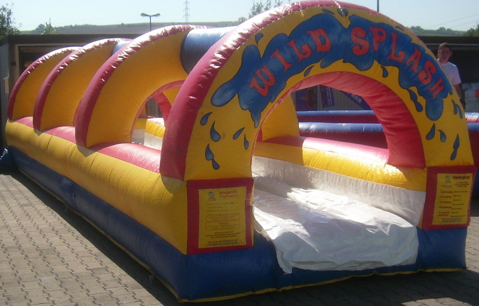 Wasserrutsche mieten – aufblasbare Rutsche für Sommer-Events – 2
