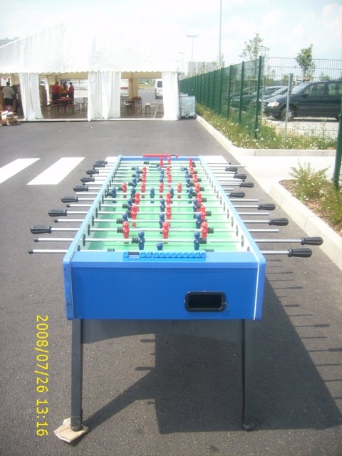 Tischfußball XXL mieten – Riesenkicker für 8 Spieler – 2