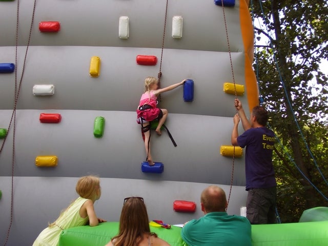 Aufblasbare Kletterwand Eiger-Nordwand mieten – für 2 Personen – 3