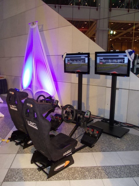 Formel 1 Rennsitze Simulator mieten – 2 Sitze zum Paketpreis – 2