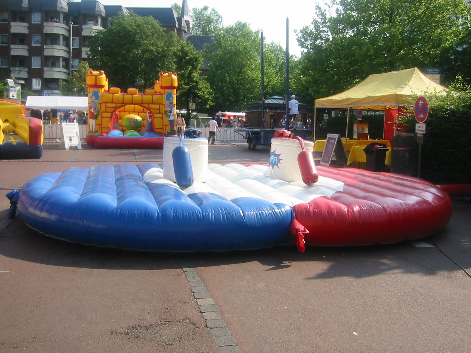 Gladiatorgame mieten – Gladiator-Duell auf Sockeln für Events – 2