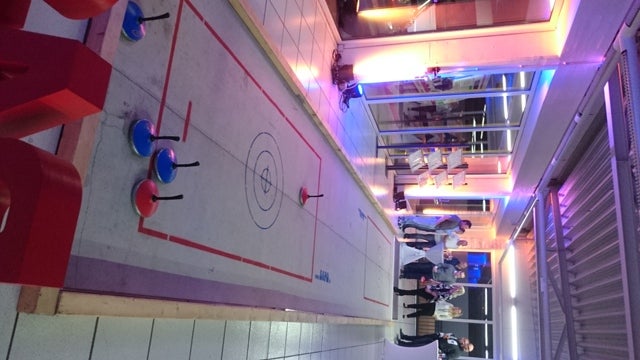 Eisstockschießen / Fun-Curling mieten – Bahn für Winterevents – 2