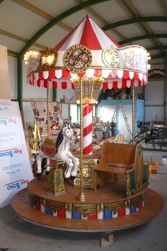 Nostalgie-Karussell mieten – 2,5 m, 8–10 Plätze für Kinder