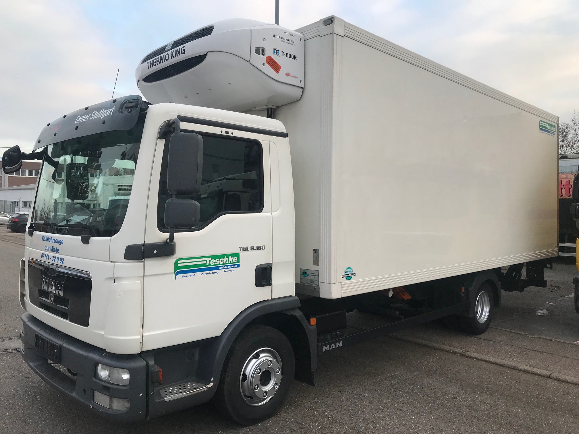 Tiefkühl-LKW mieten: Mercedes-Benz Atego 818 oder MAN TGL 8.180, 7,5 t, Ladebordwand, bis -25 °C
