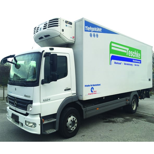 Kühl-LKW mieten: Mercedes-Benz Atego 1224 Kühlkoffer, 12 t, Ladebordwand, Tiefkühl bis -20 °C