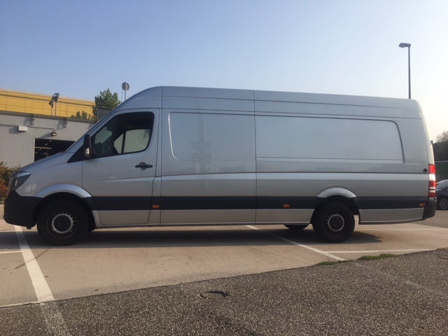 Transporter XXL mieten: Mercedes-Benz Sprinter 316 CDI Maxi, extralang, Luftfederung, 3,5 t – 2