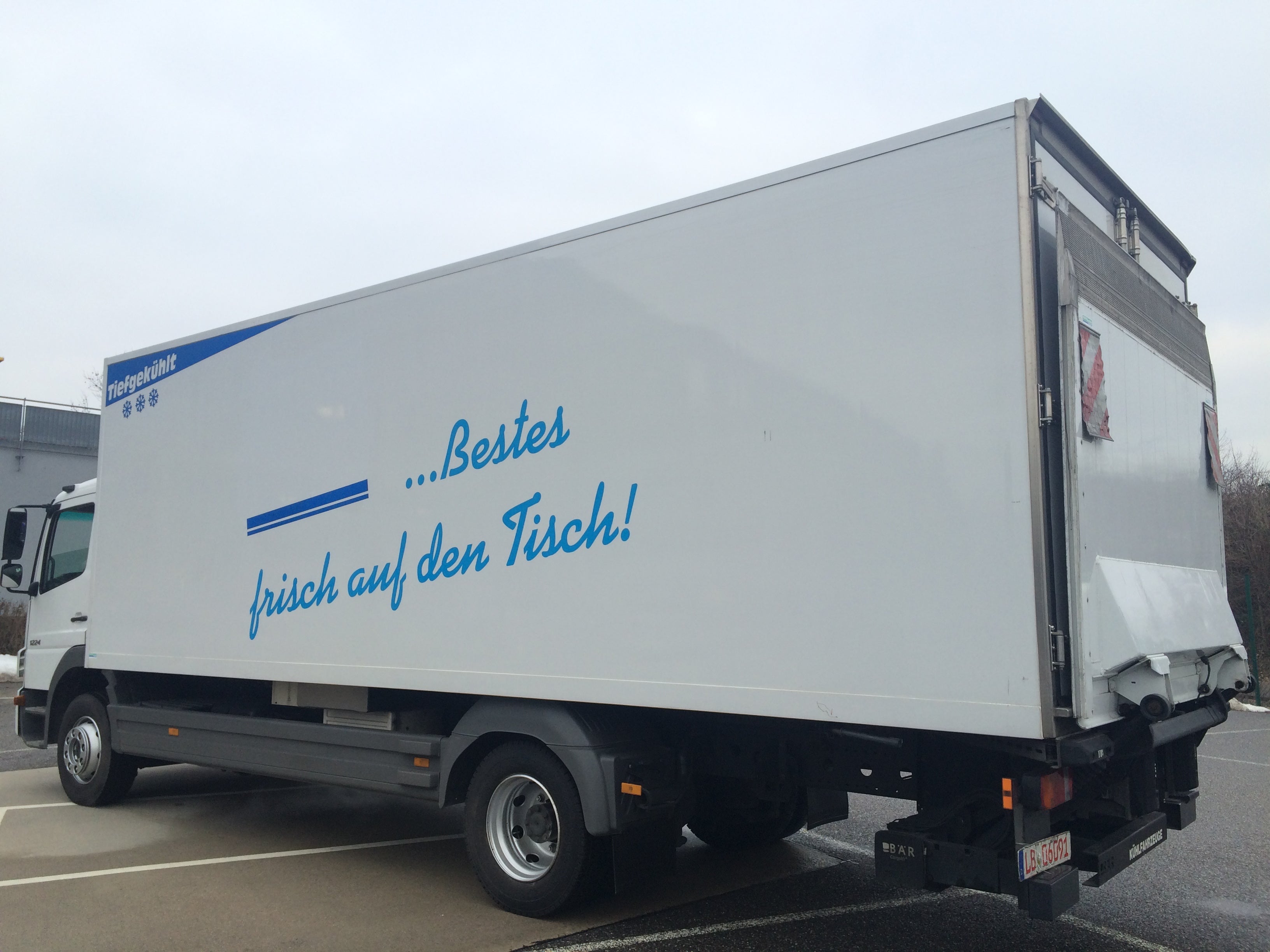 Tiefkühl-LKW mieten: Mercedes-Benz Atego 1224, 2 Kammern, 12 t, Ladebordwand, Langzeitmiete Ludwigsburg – 3