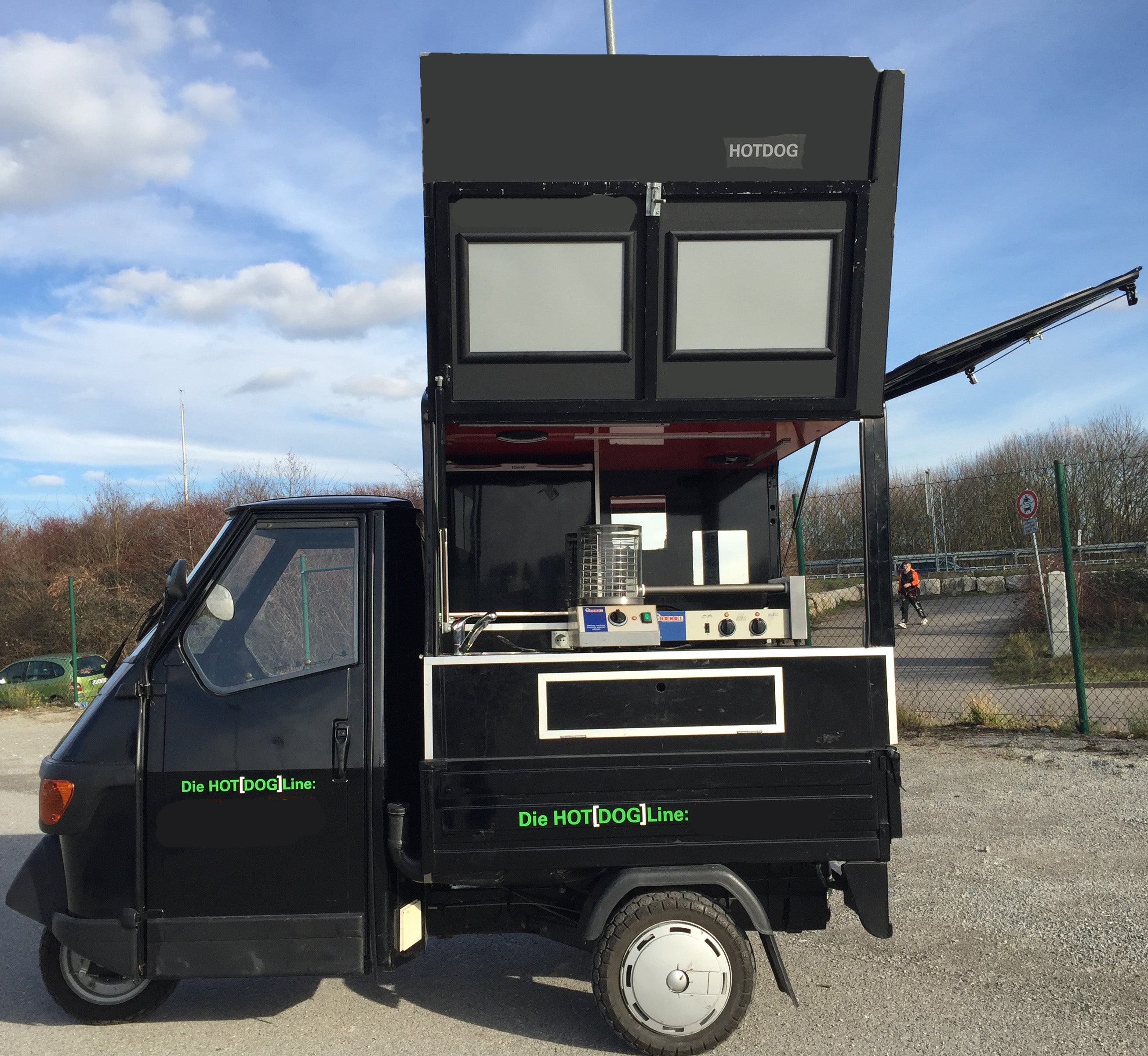 Imbisswagen mieten: Piaggio Ape Mini-Foodtruck, Hotdogwagen für Messen & Veranstaltungen – 2