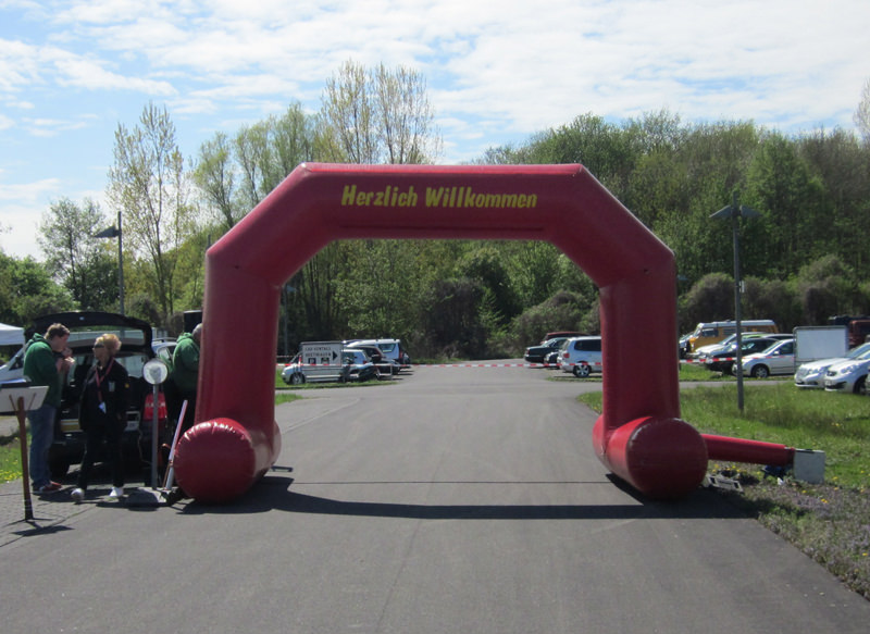 Torbogen klein (rot) mieten bei Xtreme Events