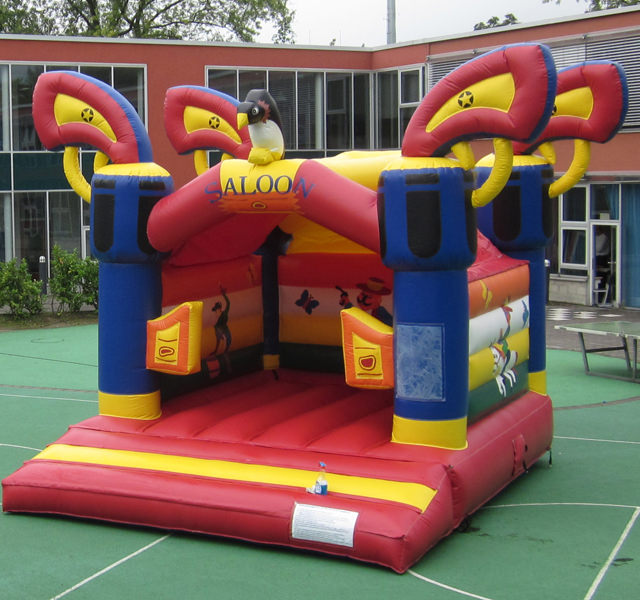 Hüpfburg Saloon mieten bei Xtreme Events