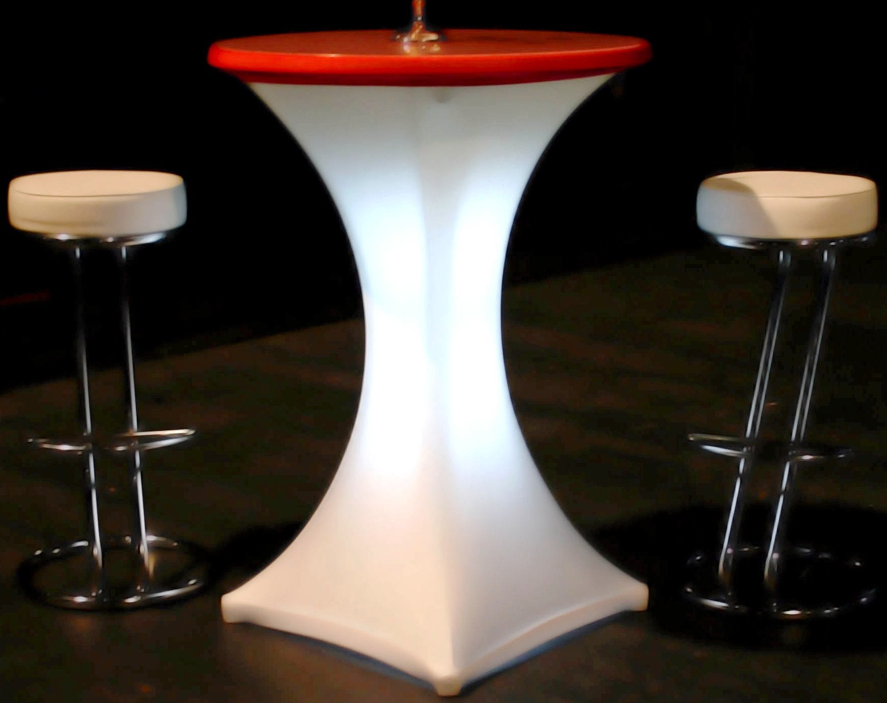 Stehtisch mieten – klassischer Stehtisch Ø 80 cm, ca. 110 cm hoch, inkl. Husse – 3
