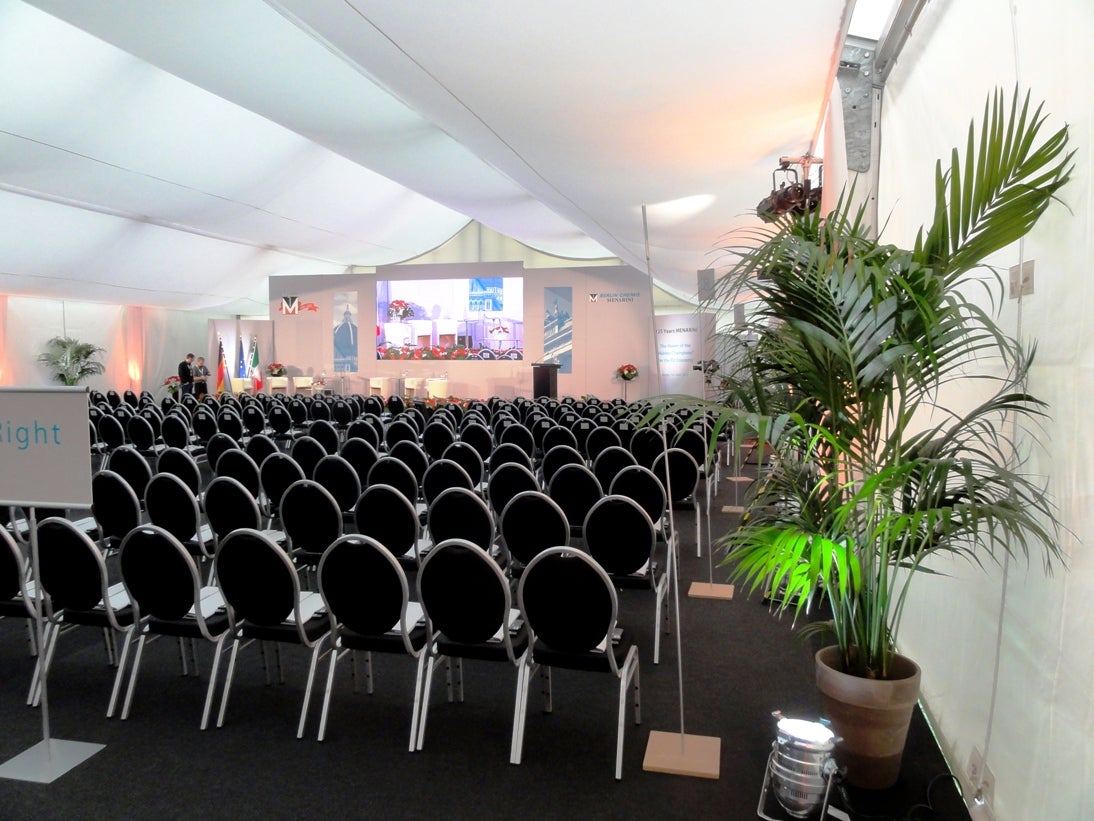 Konferenzstuhl mieten – gepolsterter Bankettstuhl Anthrazit mit Stahlgestell – 2