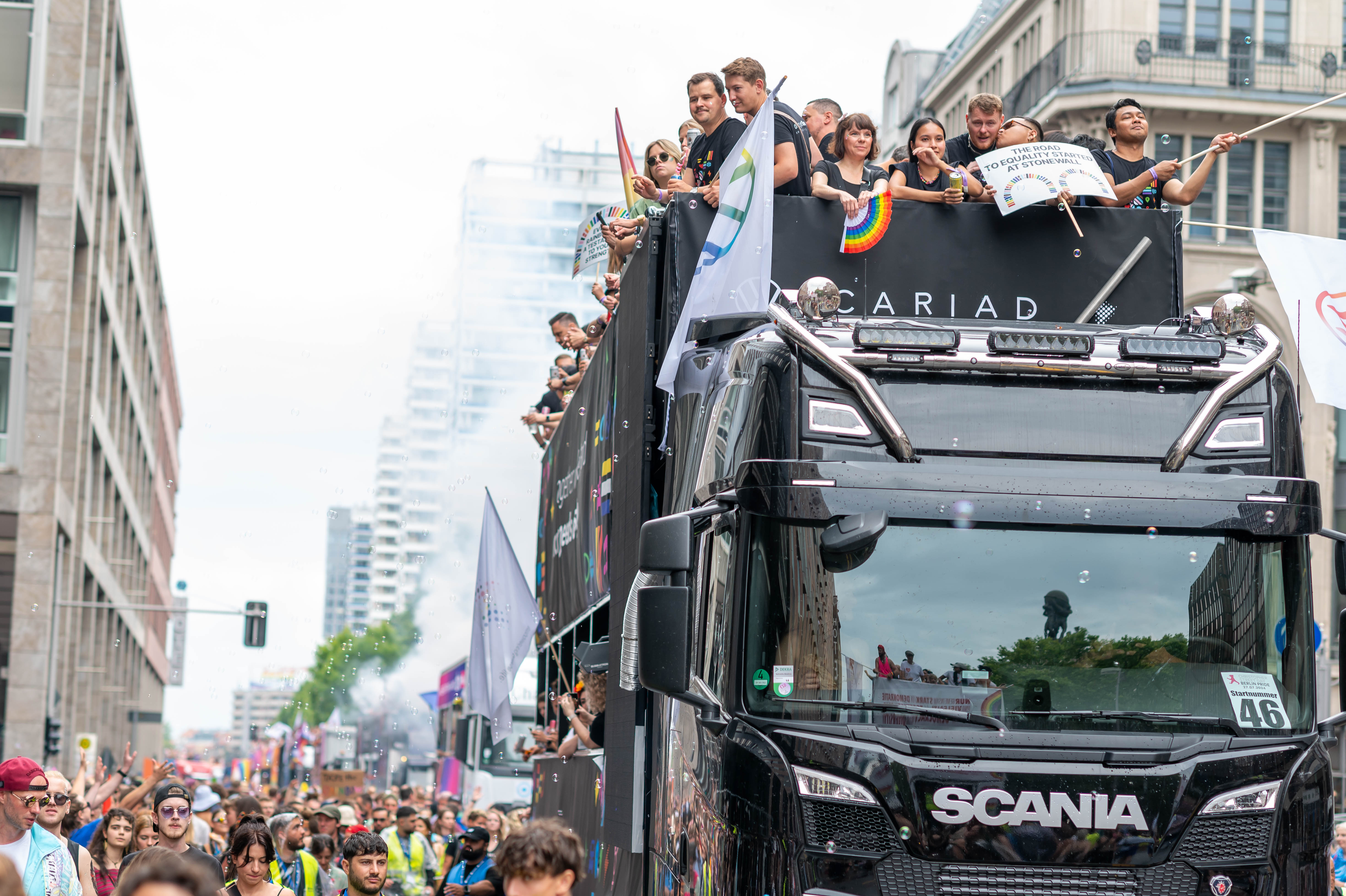 Paradetruck/ Musiktruck / Showtruck / Promotion / Karneval-Truck - doppelstöckig
