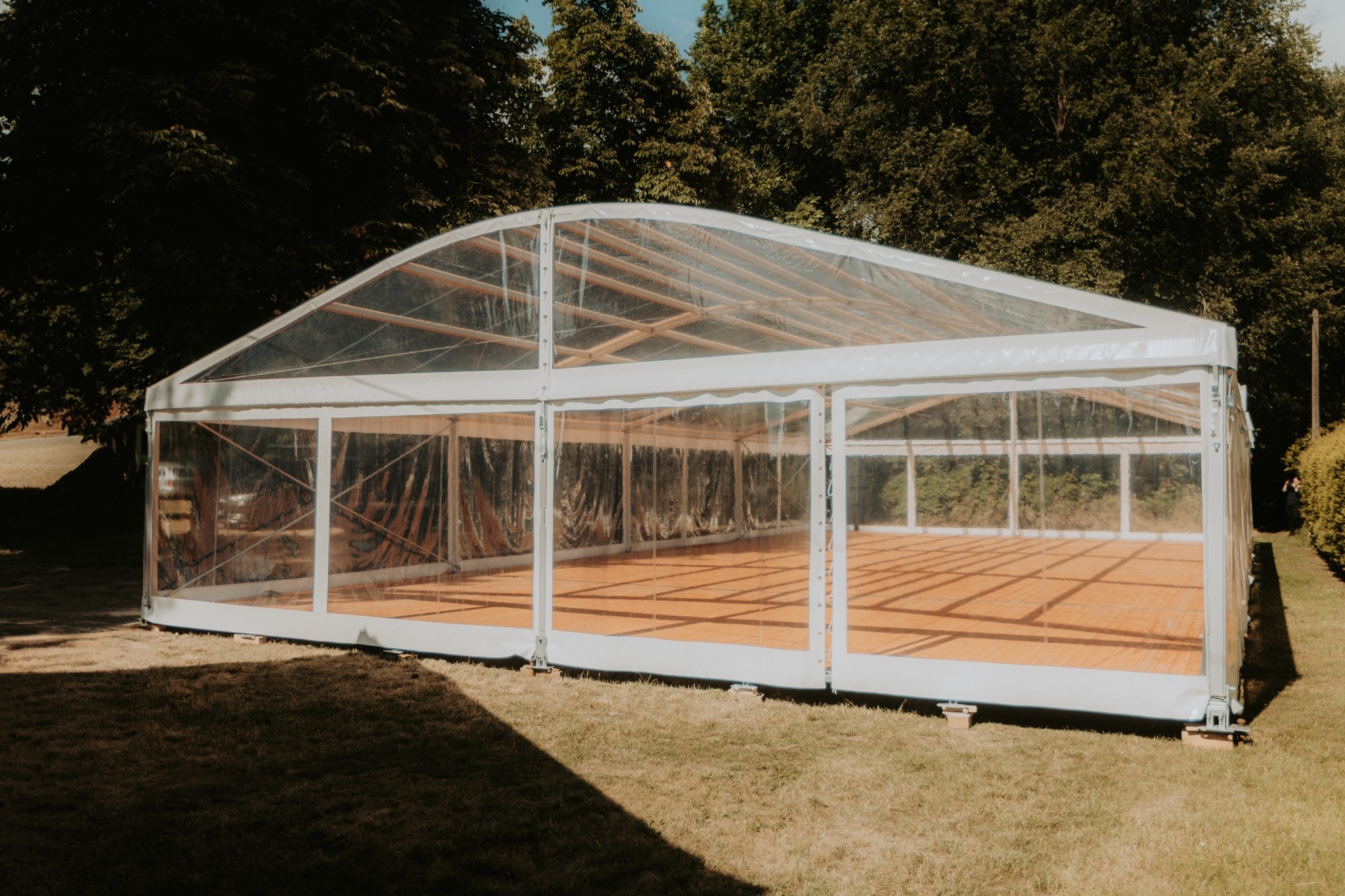 Exklusives Bodega Festzelt 10 × 20m | Transparent