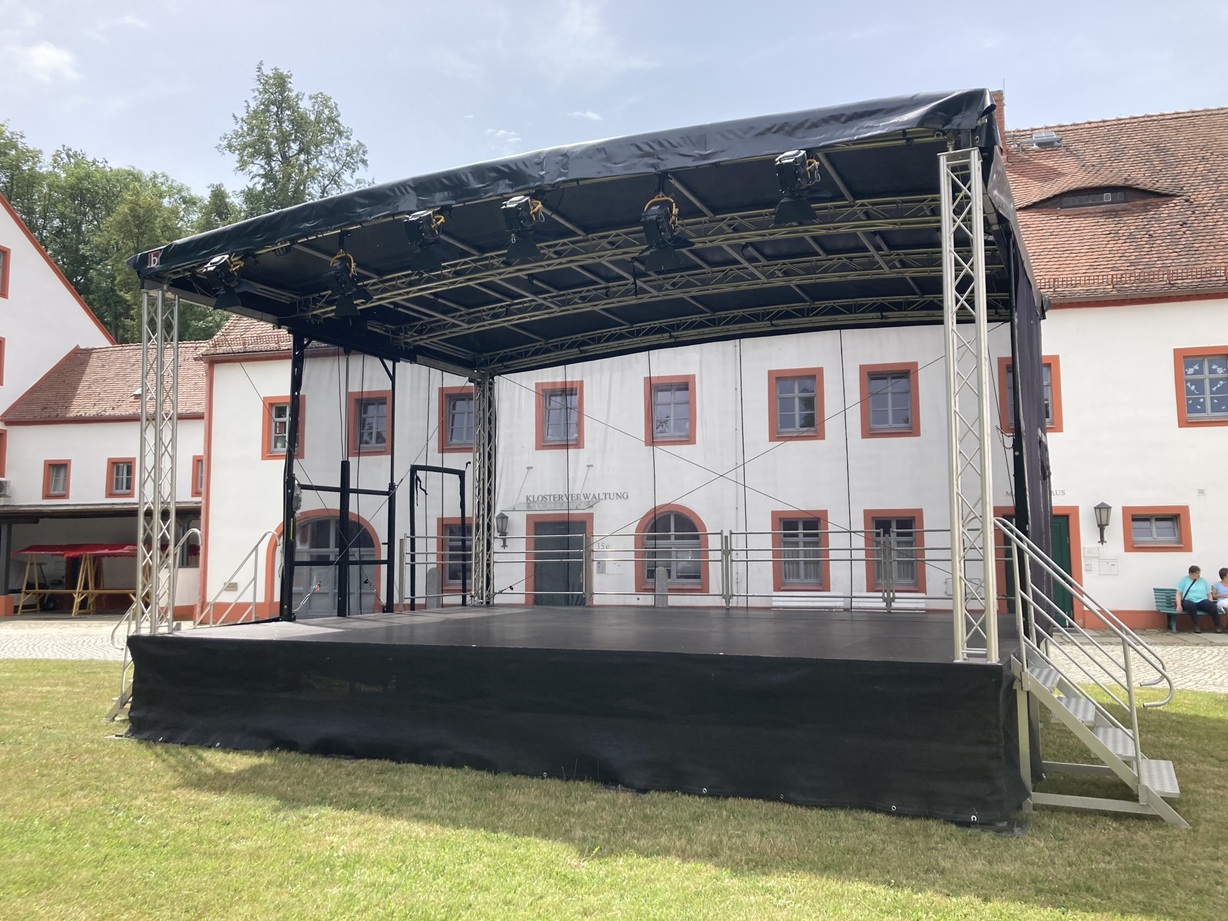 Mobile Bühne OpenAir Stage 10x8m 10x6m 8x6m Trailerbühne (48m², 60m² & 80m²) – 5