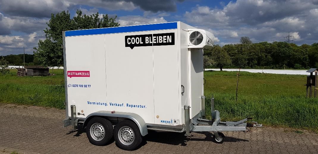 Kühlanhänger mieten – 9 m³, 2–10 °C, Aluboden, 220-V-Anschluss