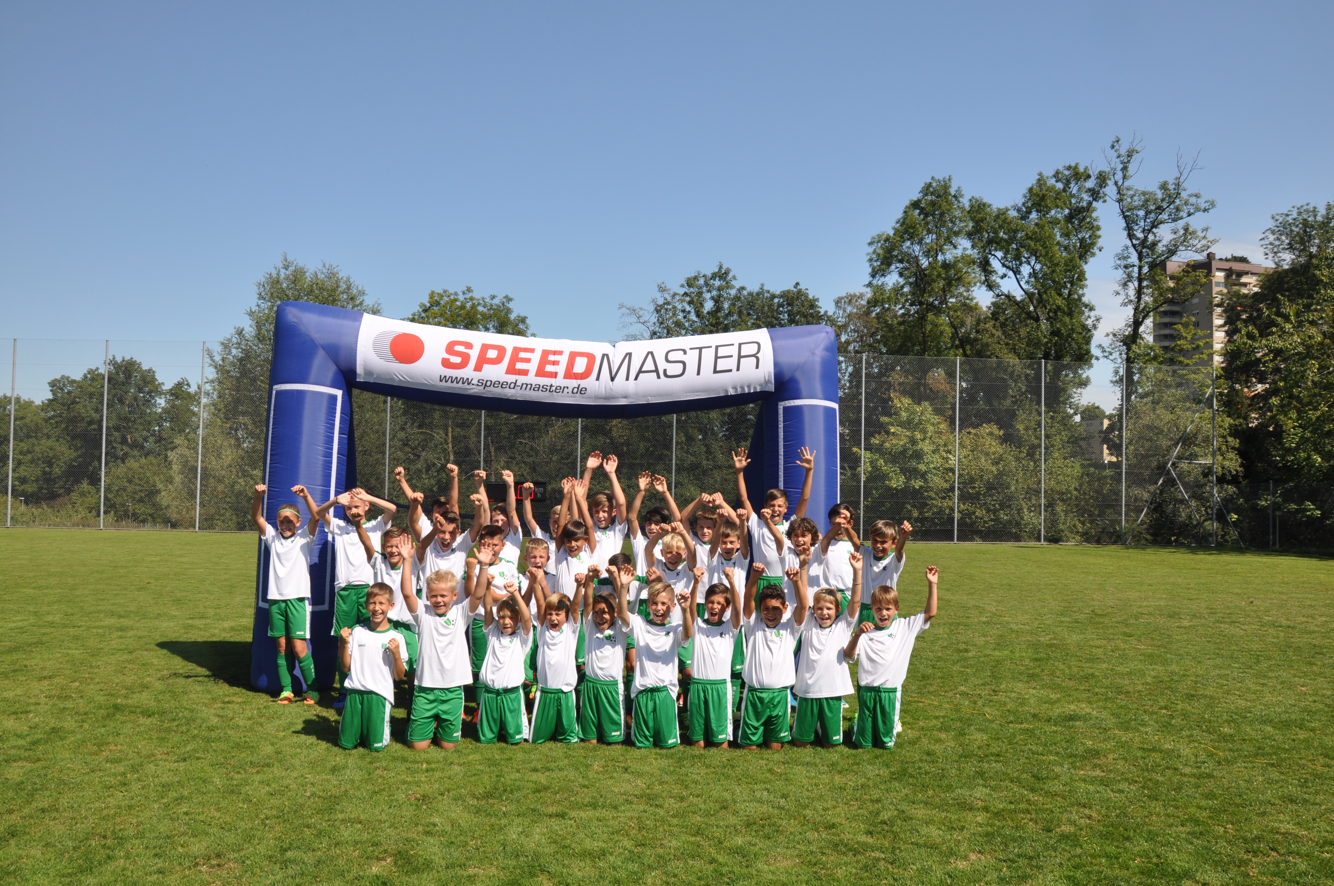 Aufblasbares Tor mit integriertem Kompressor mieten – 3