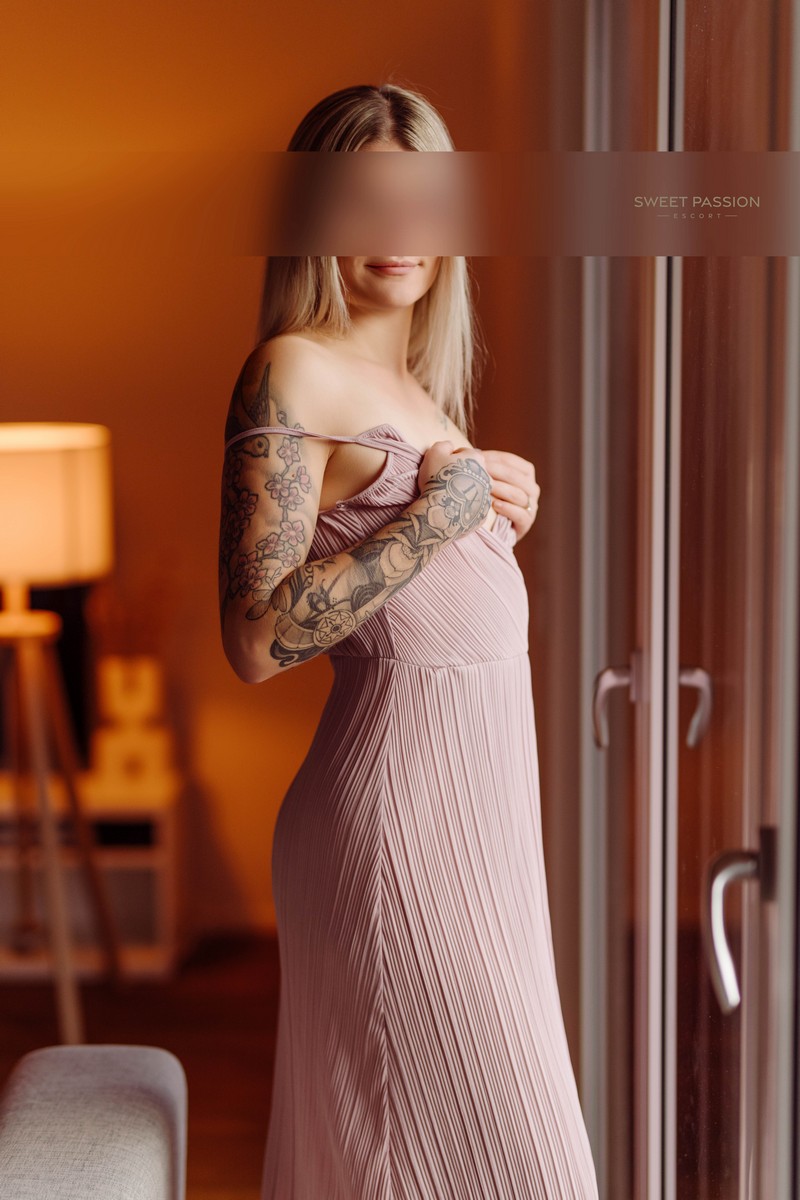 Ellie – 2