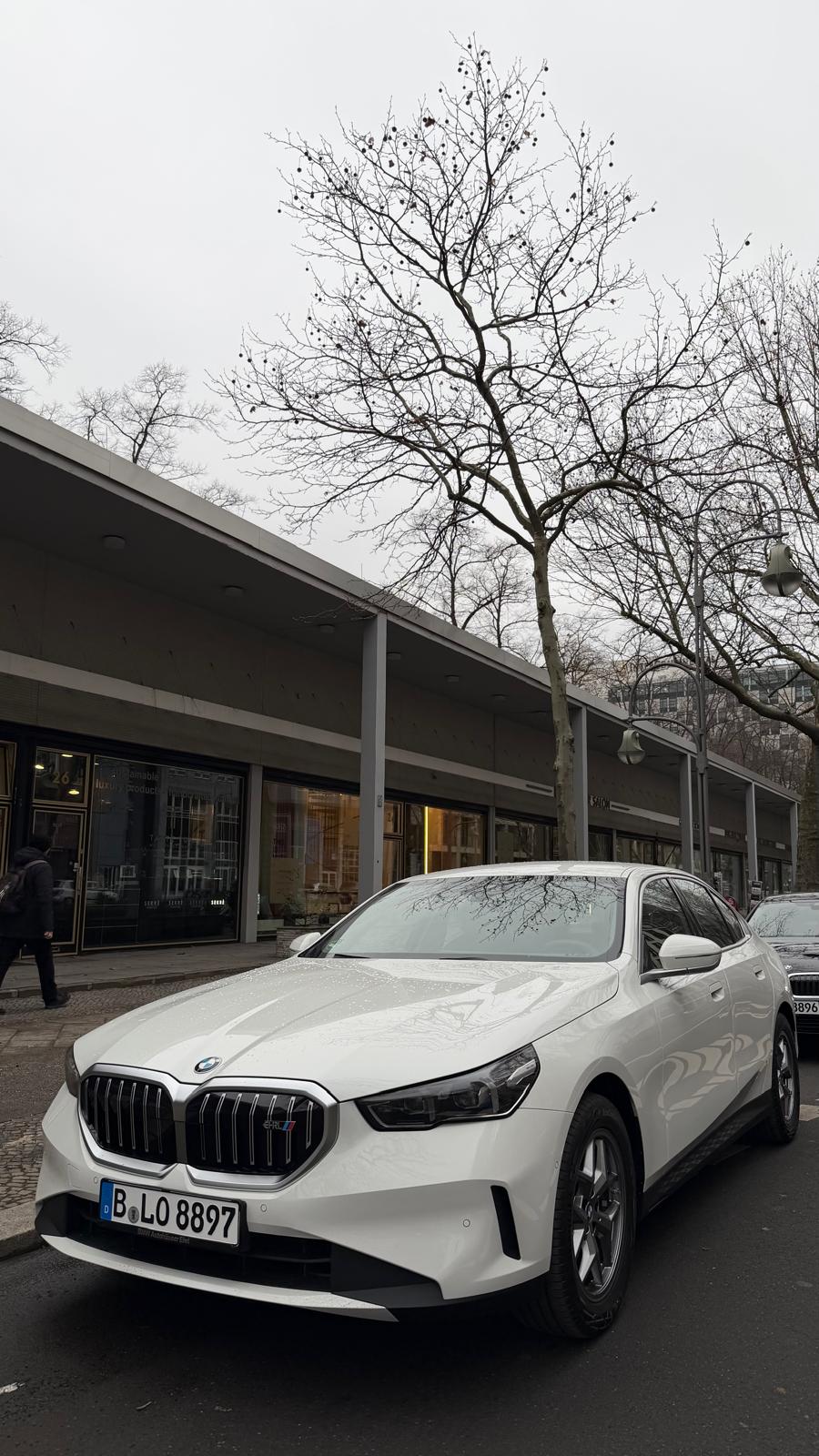 BMW 520 / BMW 5er Berlin ab 80 €/Tag – Tages-, Wochen- & Monatsmiete