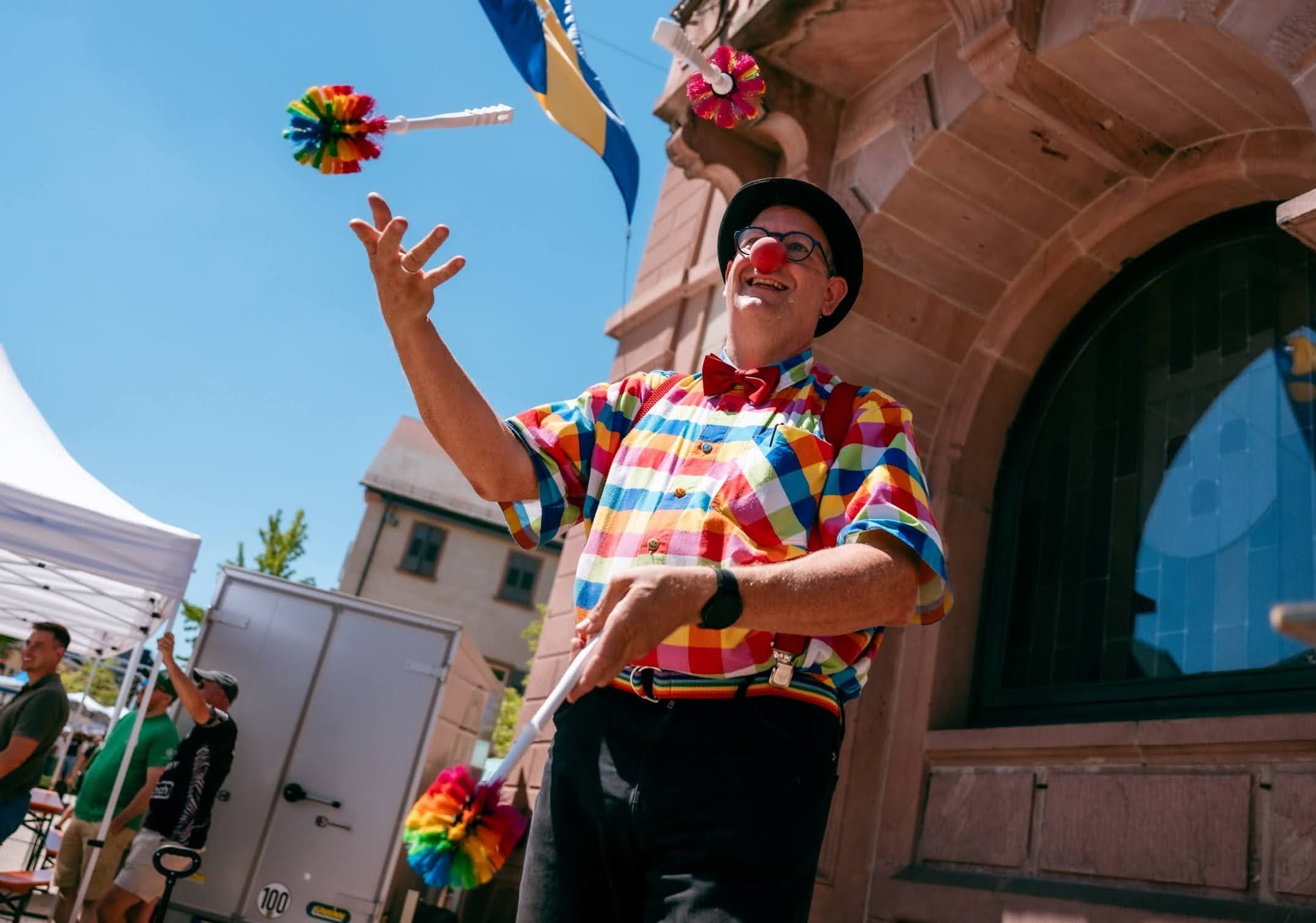 Clown Benji – Mitmachshow mit Zauberei, Jonglage und Ballons – 2