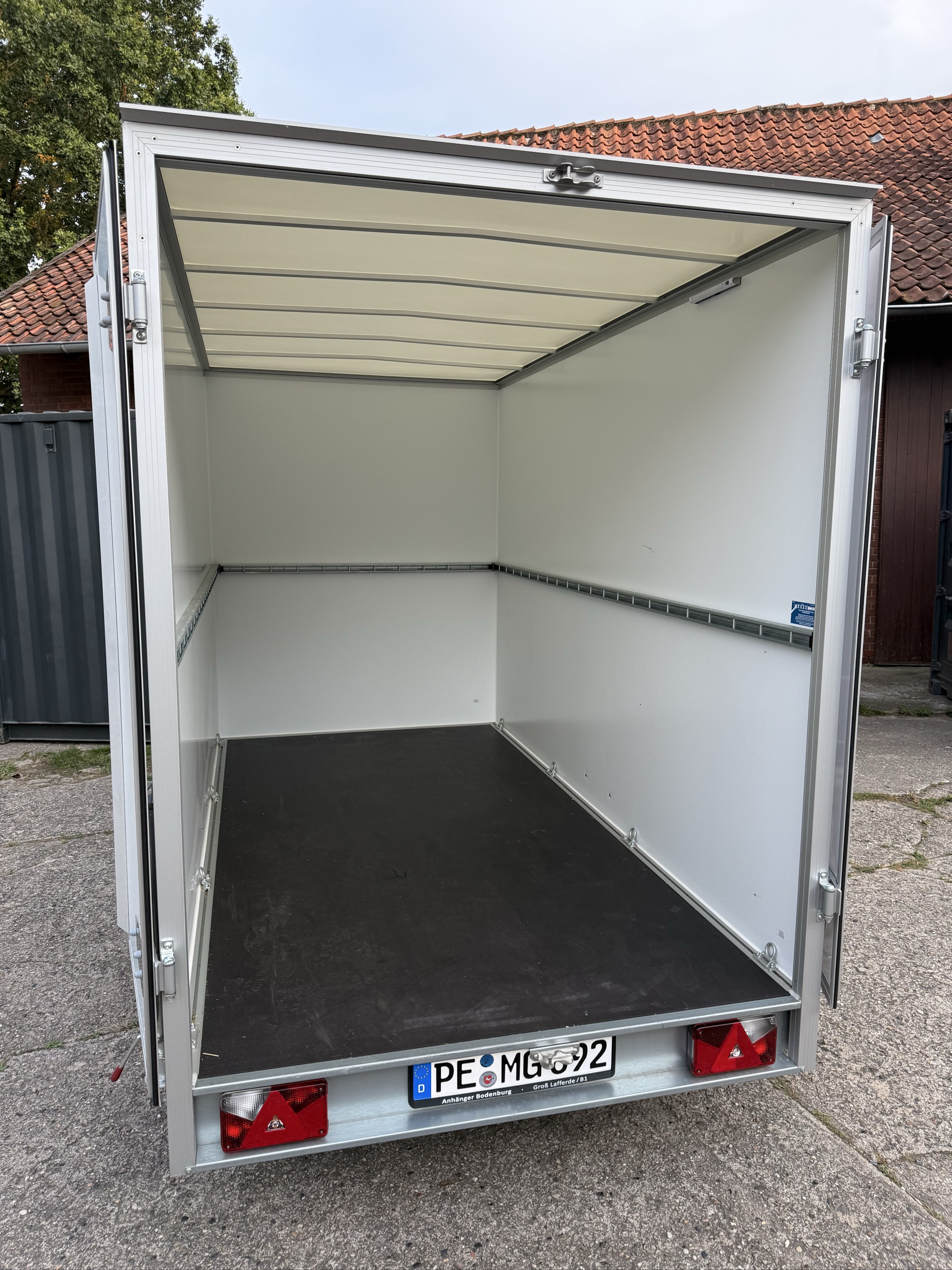 Anhänger mieten in Hohenhameln – für Umzug, Garten & Transport – 2
