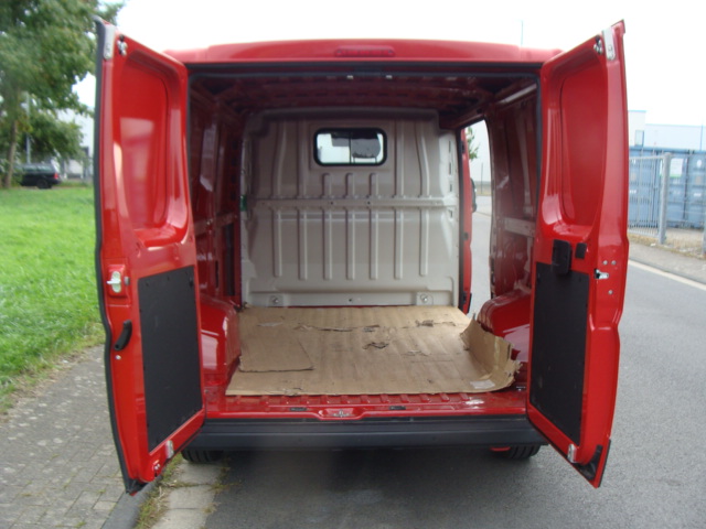Transporter Umzugswagen mieten Kleintransporter Möbeltransporter Umzug Transport – 3
