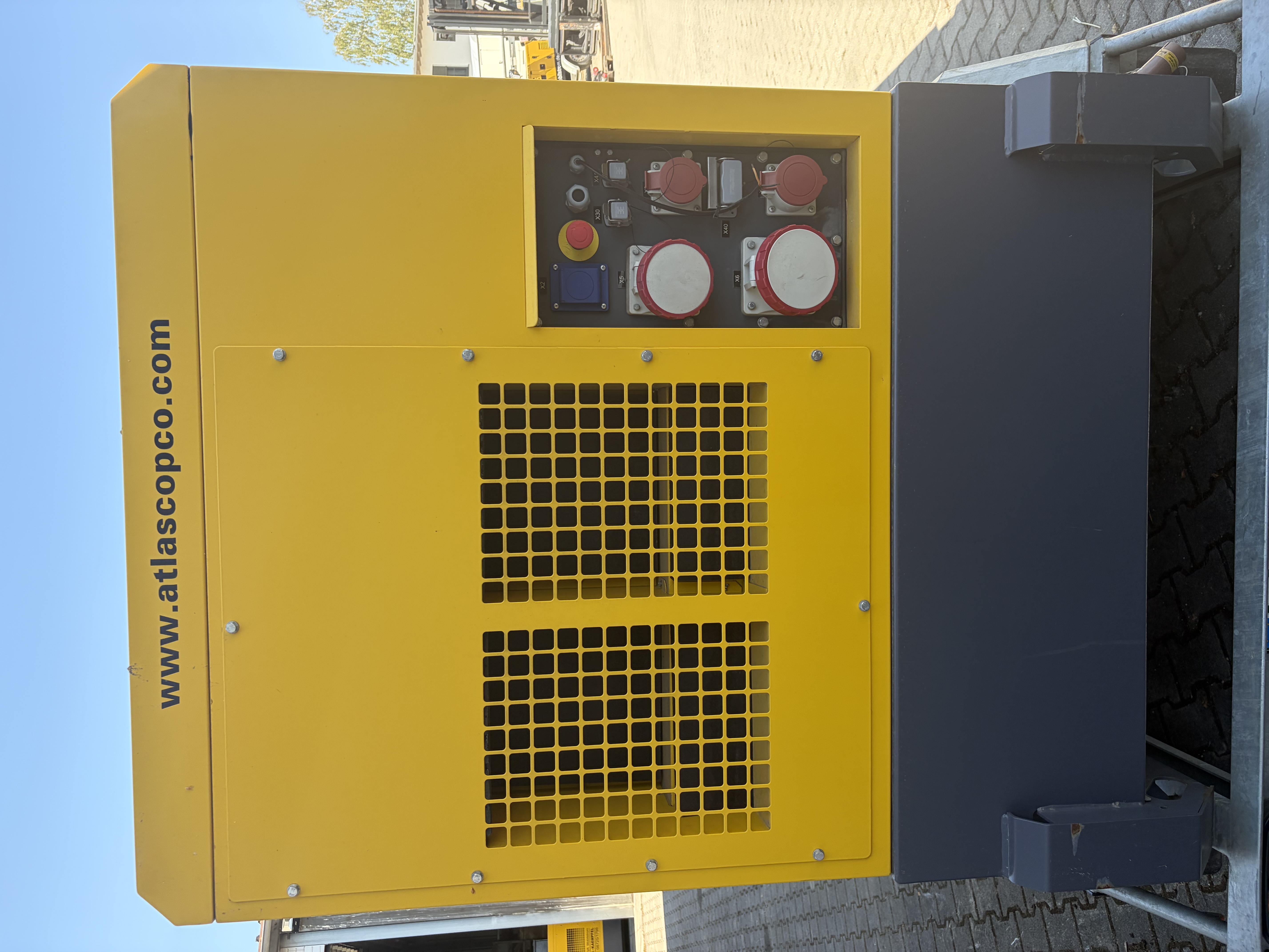 Stromaggregat / Stromerzeuger / Stromgenerator / Notstromaggregat Atlas QAS 150 – 2
