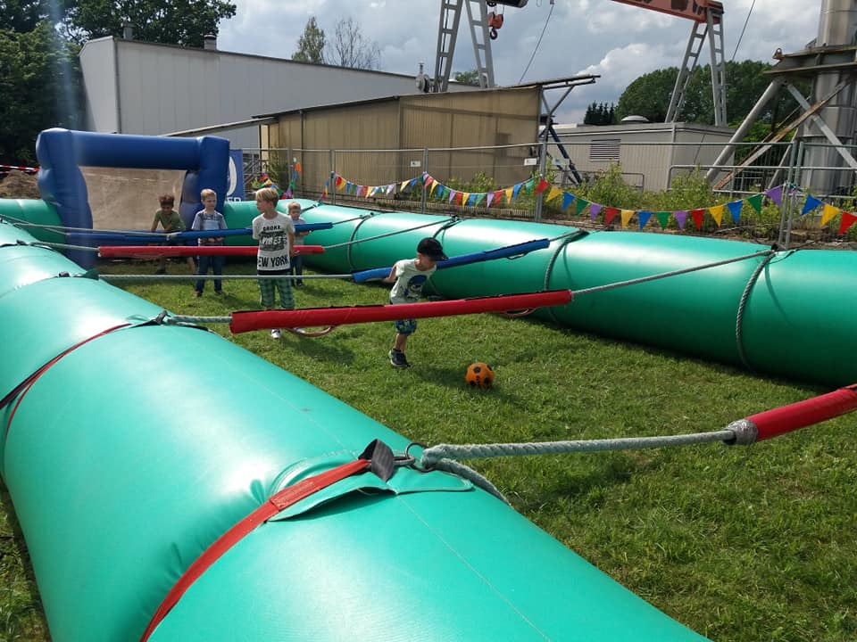 Menschen-Kicker, Human-Table-Soccer, Riesenkicker mieten in Hamburg – 2