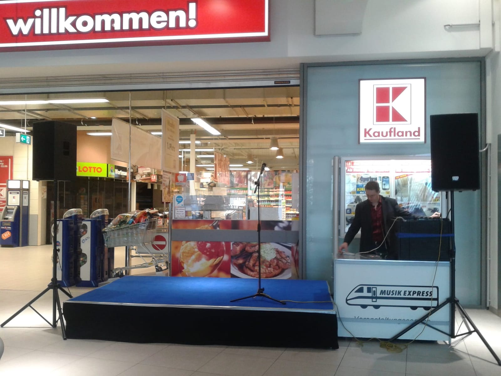 Mobile Bühnen ab 360,-€ – Thumbnail 6