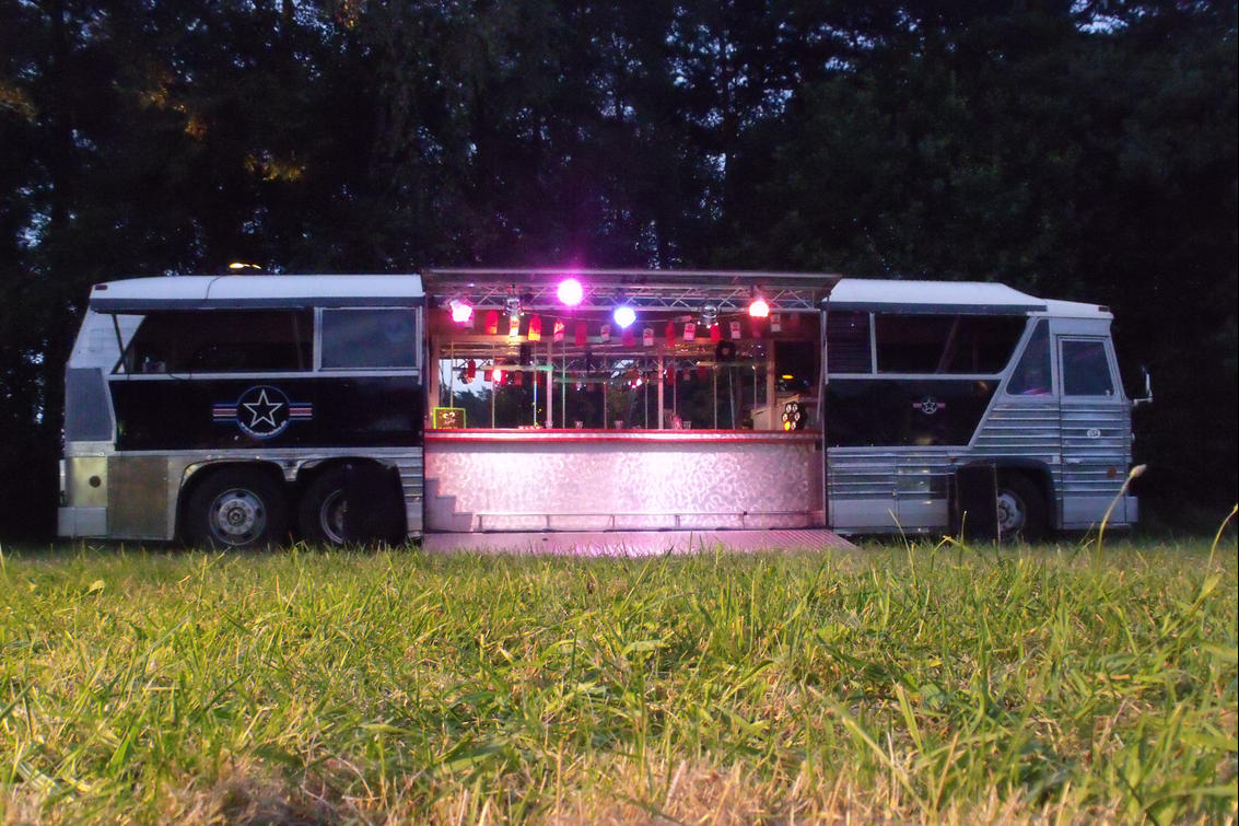 GREYHOUND Partybus, Getränkewagen, Cocktailbar, Bar Bus, Tresenbus, Roadshow, Promotion