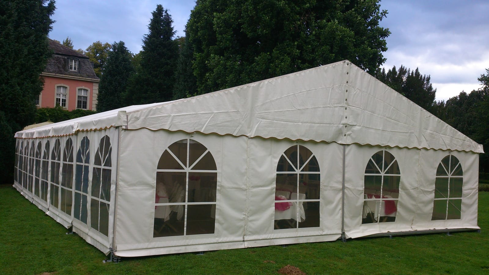 Festzelte mit Boden / Partyzelt ohne Boden // per E-Mail: info@party-as.com / per Tel:02161/4767751