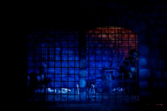  Halloween Grusel Kerker , Halloween Dekoration , Gefängnis , Gruselkabinett – 5