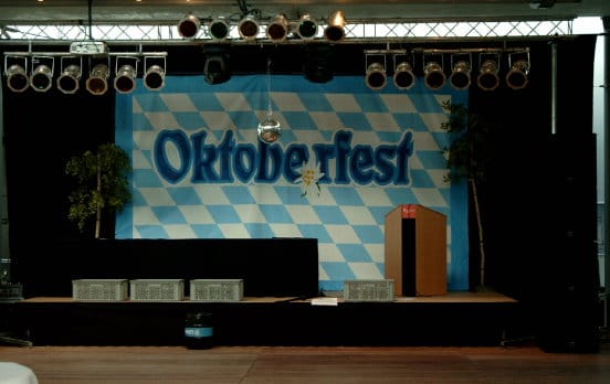 Bühnenbild Oktoberfest , Oktoberfest Dekoration – 2