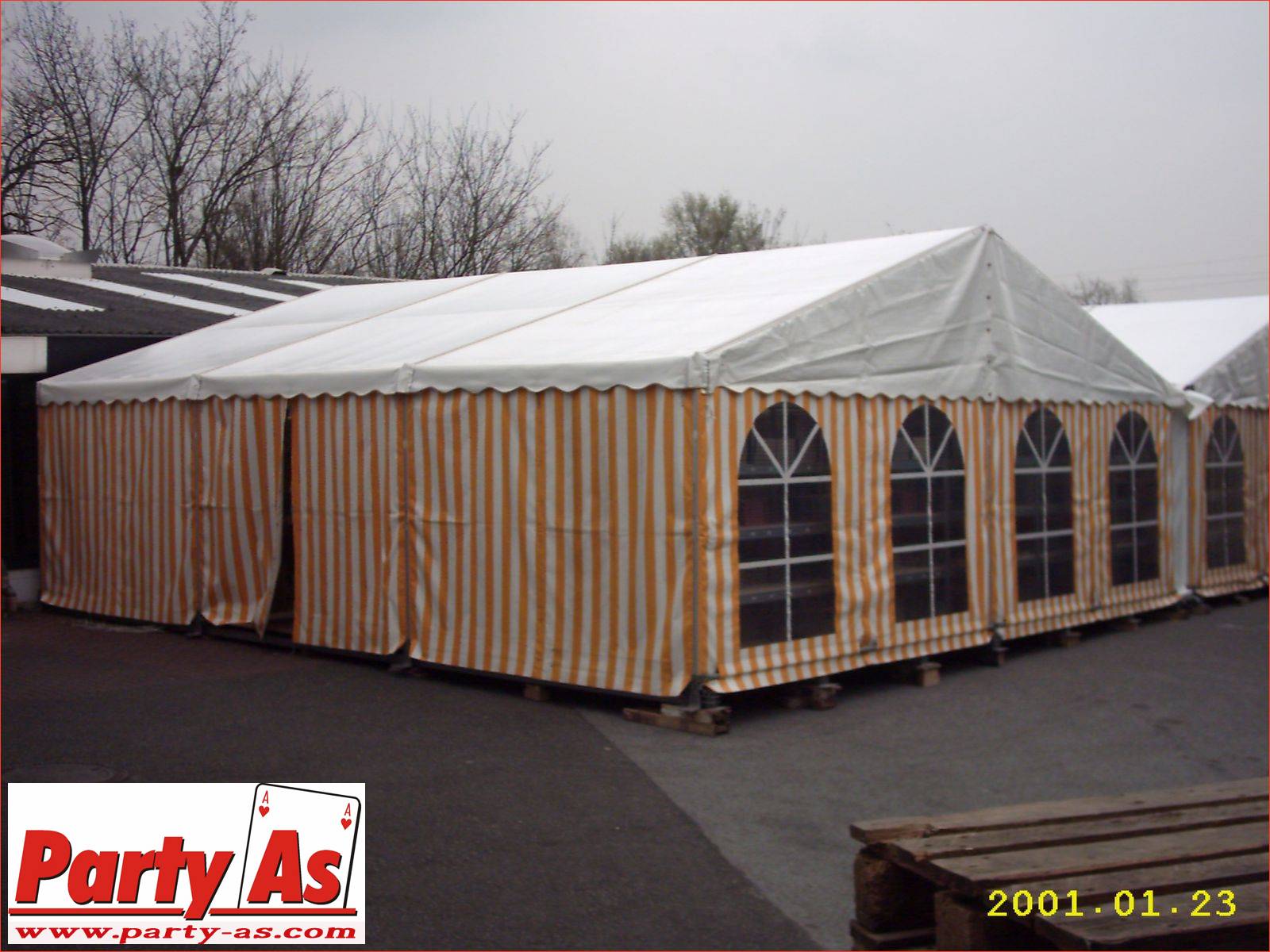 Festzelte mit Boden / Partyzelt ohne Boden // per E-Mail: info@party-as.com / per Tel:02161/4767751