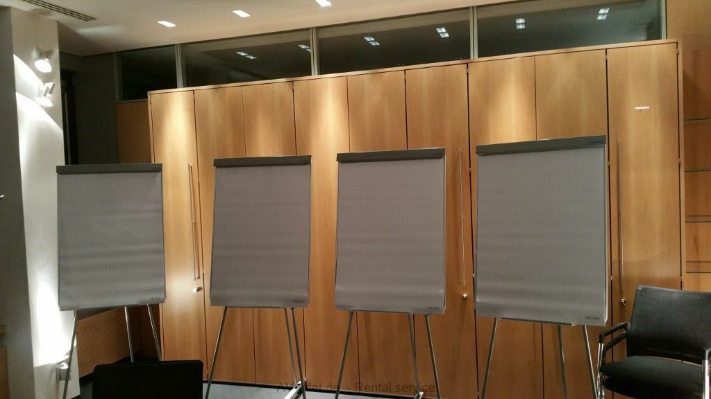 Flipchart 3-Bein Stativ - für Selbstabholer in Bonn oder bundesweiter Lieferservice