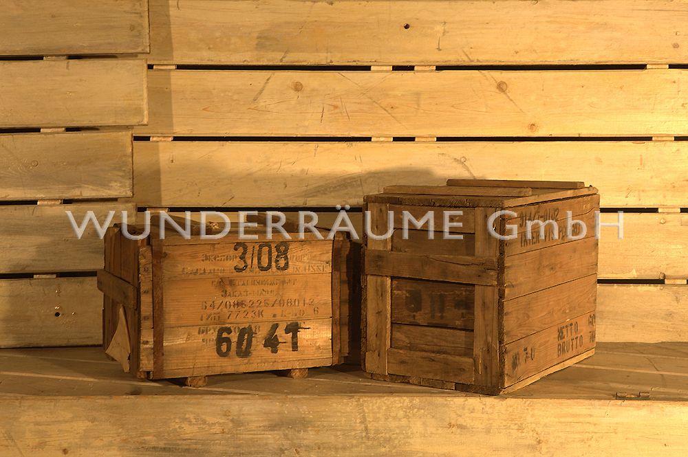 Holzkisten
