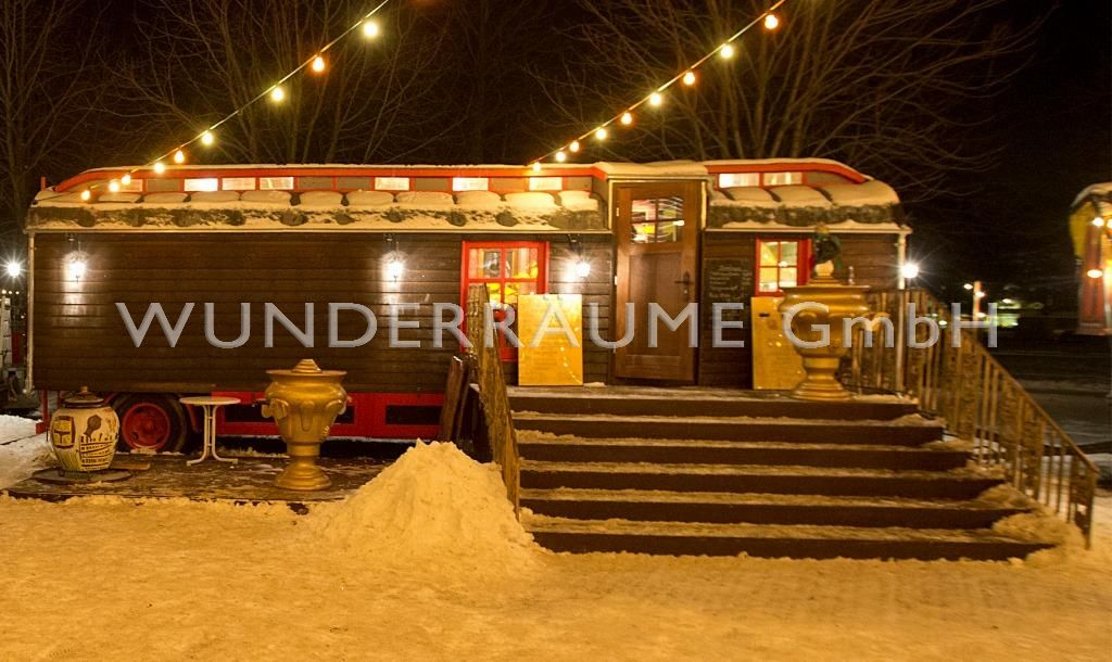 Zirkuswagen als Café & Restaurant; edel