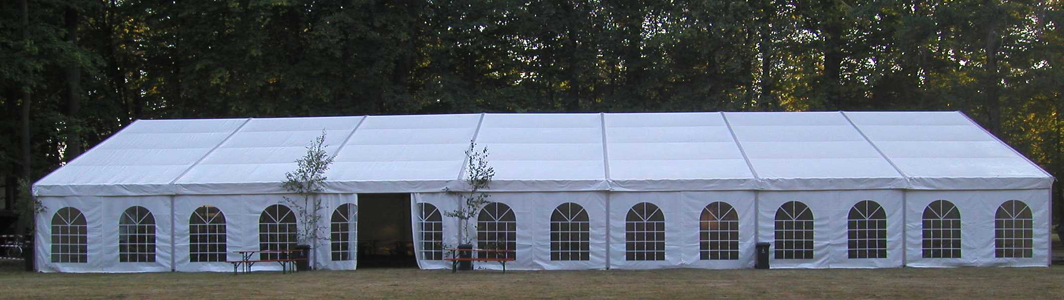 Festzelt 20m breit x 30m lang, mit Fensterplanen