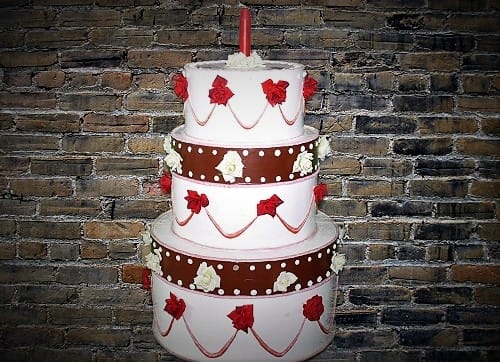  Partytorte Überraschungstorte , Geburtstagstorte , riesige Torte